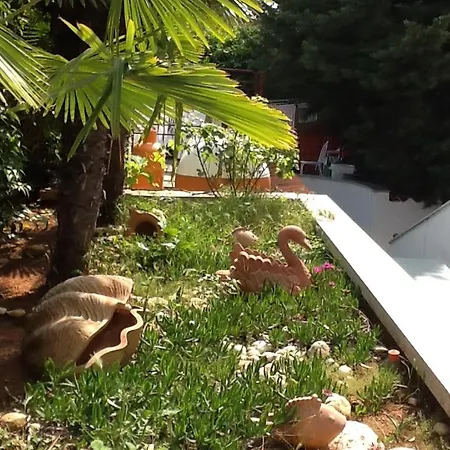 Pansion Manuela Vrsar