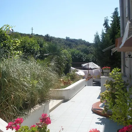 Vendégház Pansion Manuela 3*