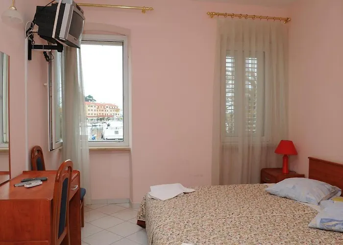 게스트하우스 Pansion Manuela 3*